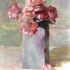 Wit Delftse vaas met rose rozen